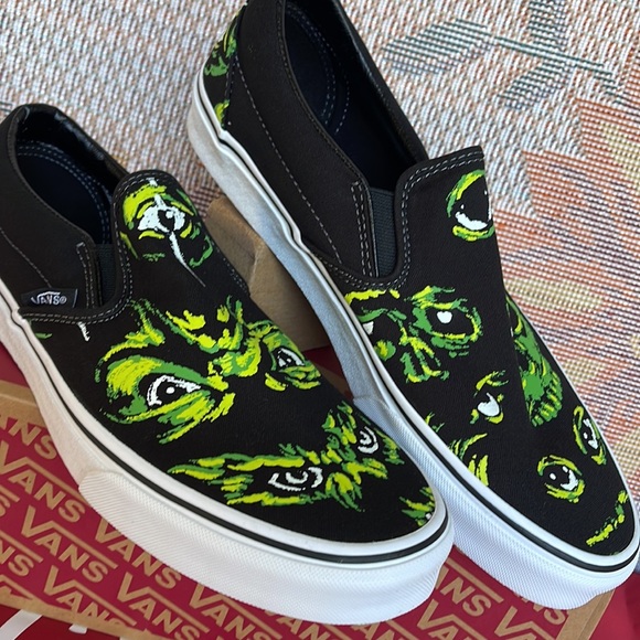 Vans Classic Slip-0n
Eyes In The Dark Black/Multi 
VINOA705DBML
Men’s sneakers - Picture 8 of 16